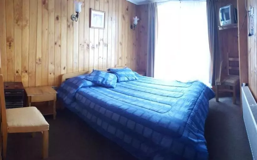 پانسیون Hostal Costa Azul