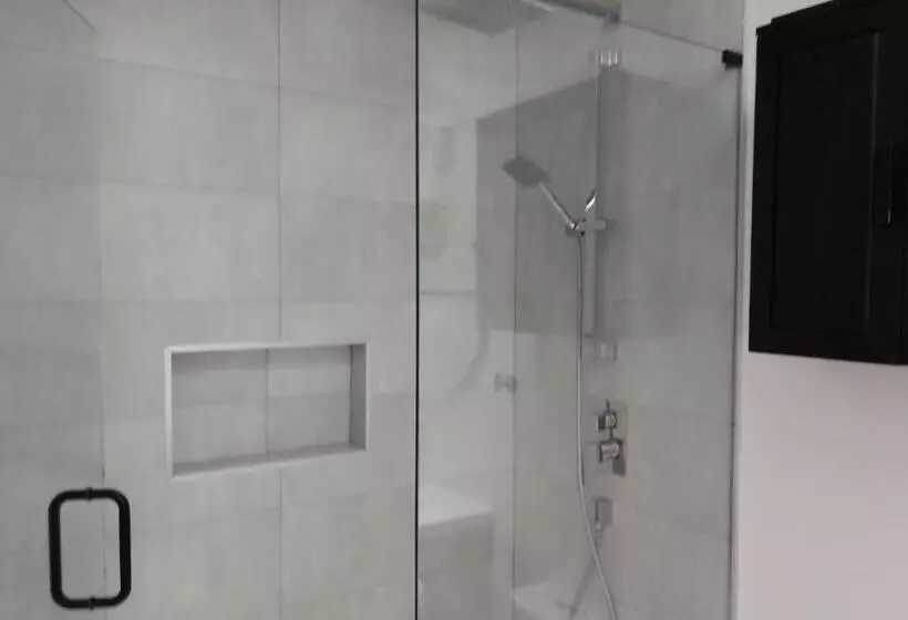 ペンション Marpole Guest House