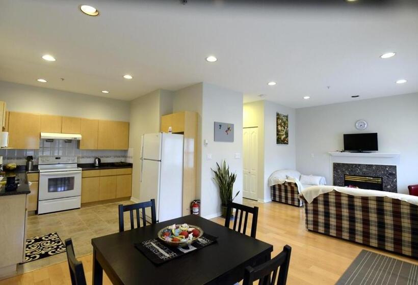 פנסיון Marpole Guest House