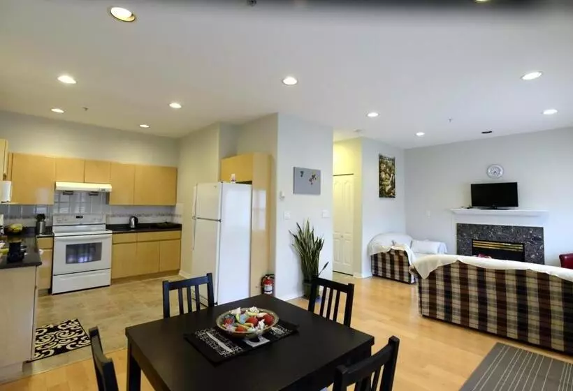 ペンション Marpole Guest House