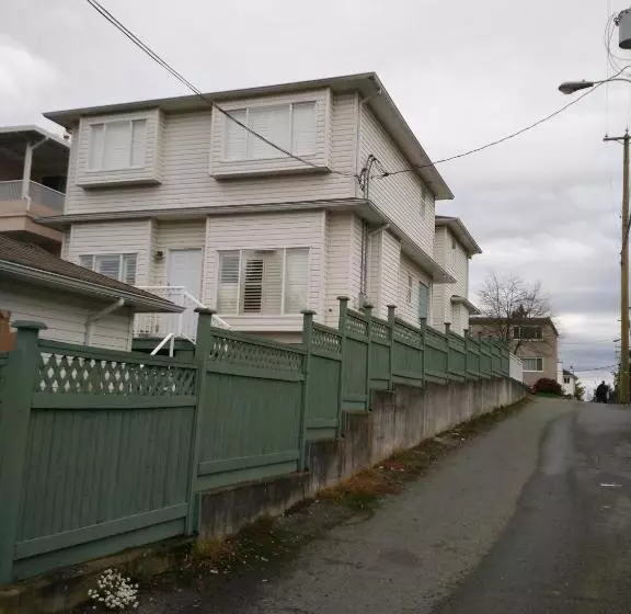 ペンション Marpole Guest House