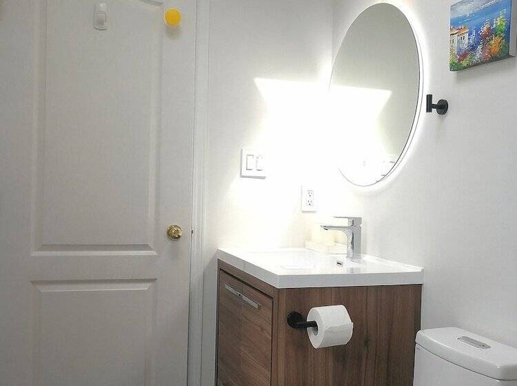 פנסיון Marpole Guest House