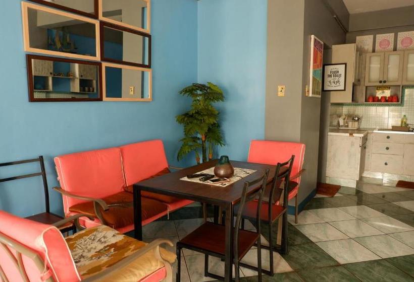 Pensiune Tagaytay Modern Guesthouse  City Center