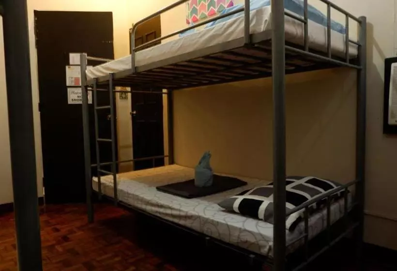 Majatalo Tagaytay Modern Guesthouse City Center