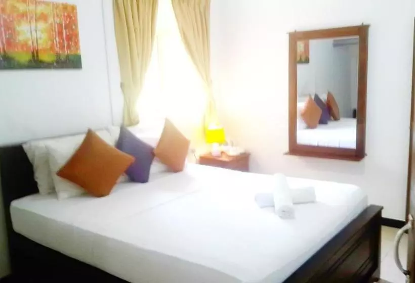 Majatalo Igloo Airport Villa