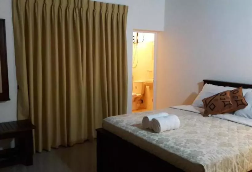 Majatalo Igloo Airport Villa