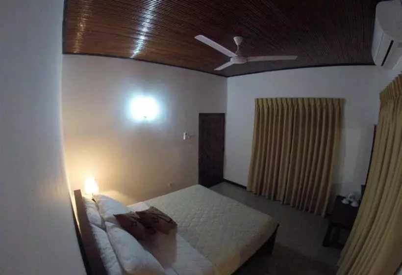 Majatalo Igloo Airport Villa