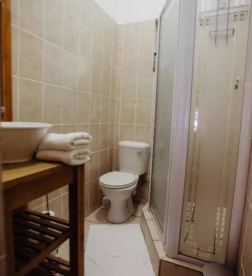 Majatalo Ruxmian Lodge