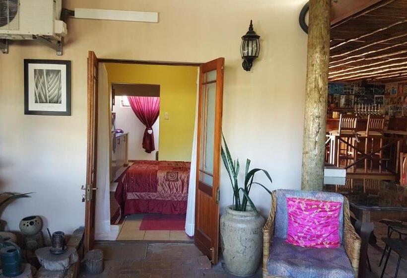 بنسيون Ruxmian Lodge