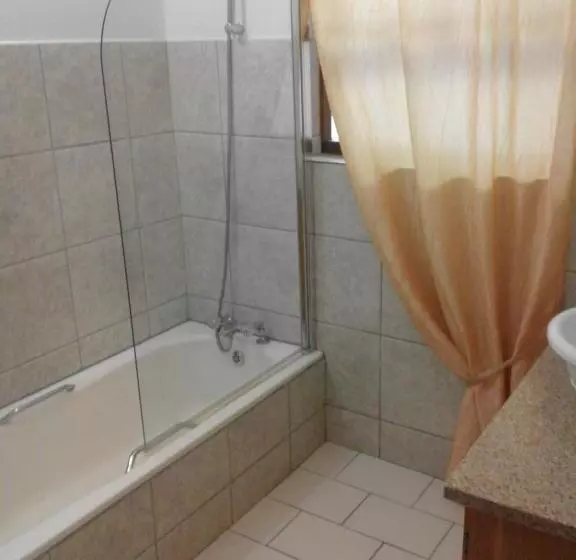 Majatalo Ruxmian Lodge