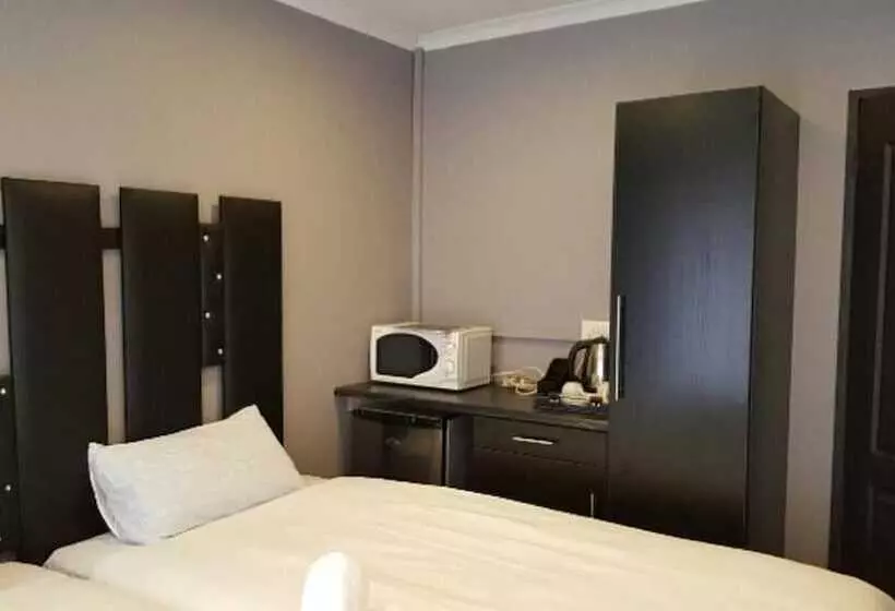 ペンション The Green Olive Guesthouse