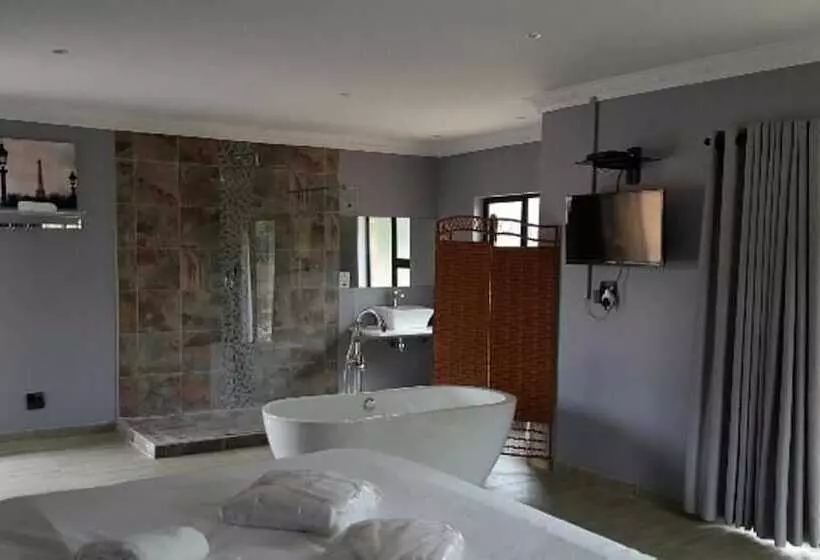 ペンション The Green Olive Guesthouse