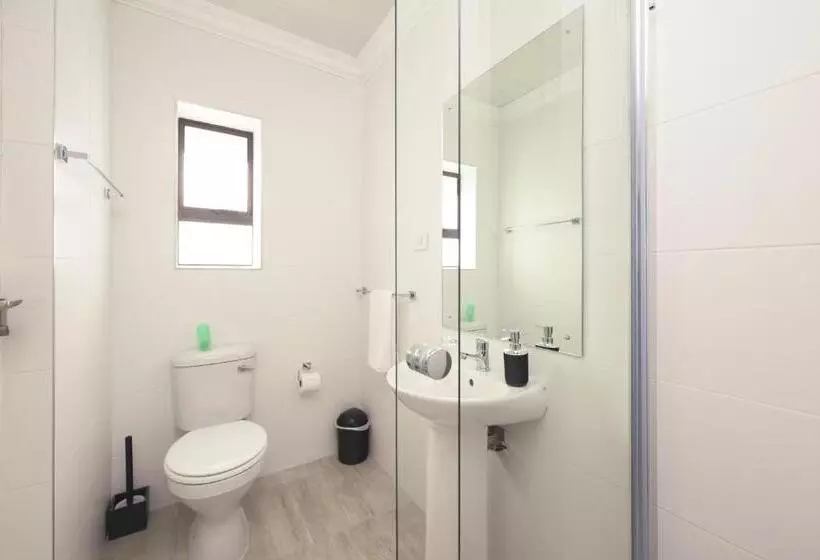 پانسیون King Guest Lodge