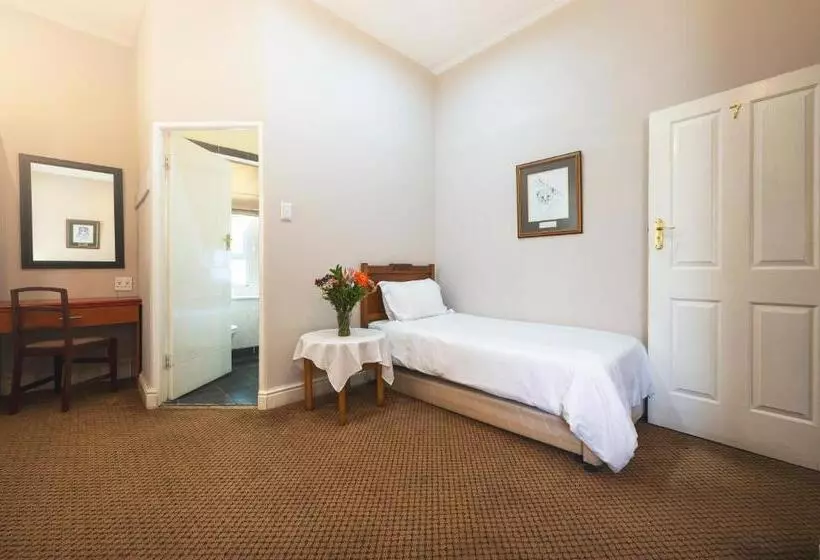 ペンション Oak Lodge Guest House