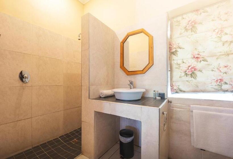 膳宿费 Oak Lodge Guest House