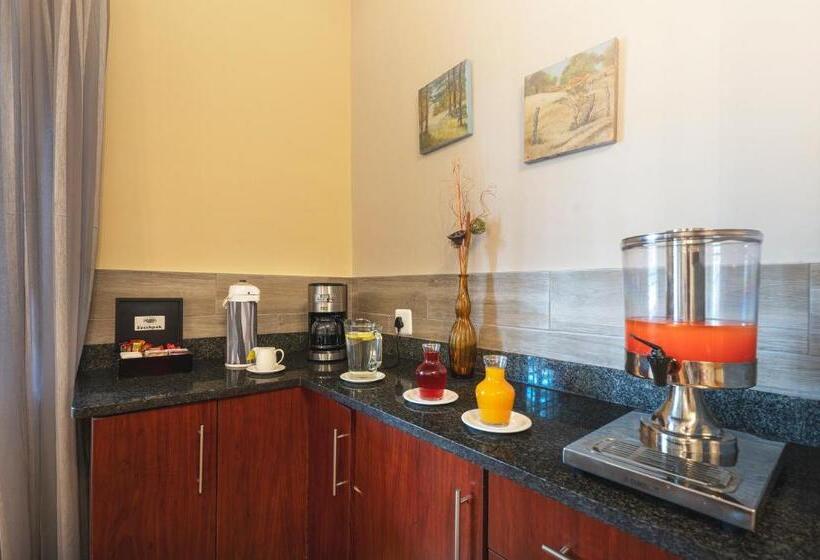 膳宿费 Oak Lodge Guest House