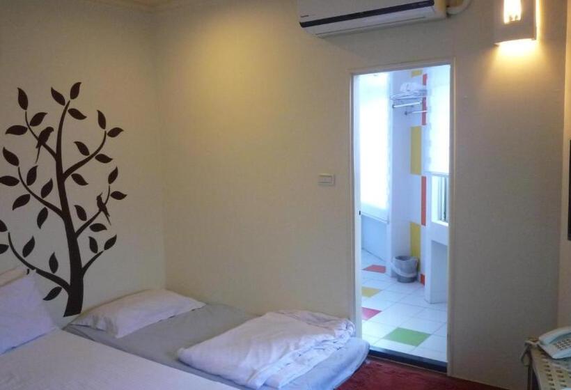 Orinet Jewel Youth Hostel