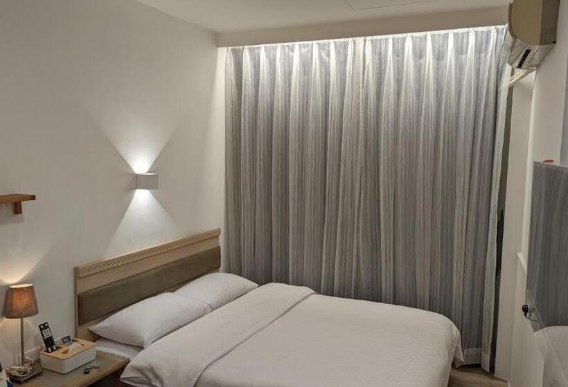 Orinet Jewel Youth Hostel