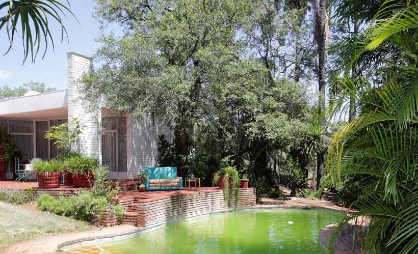 پانسیون Fleming Place