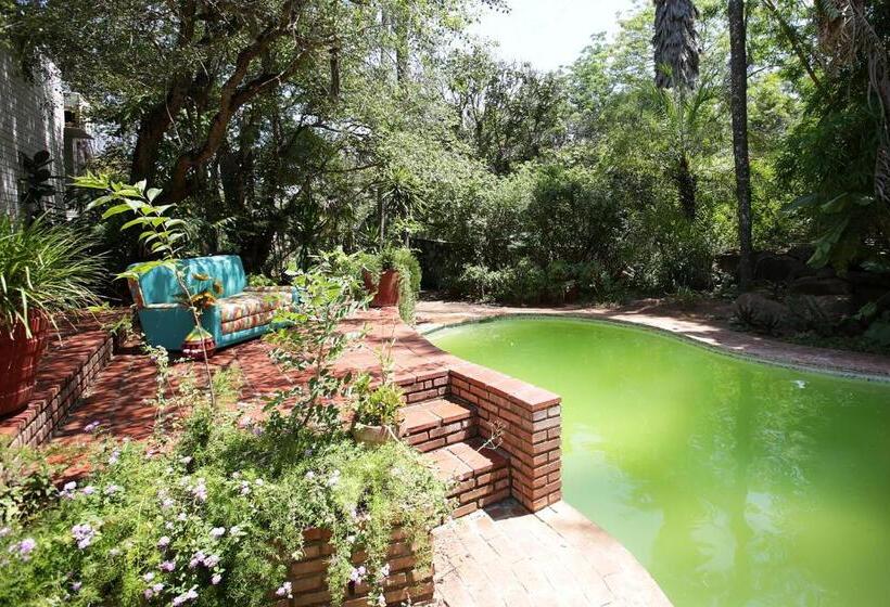 پانسیون Fleming Place