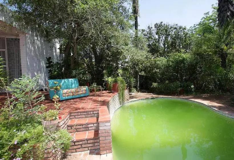 پانسیون Fleming Place