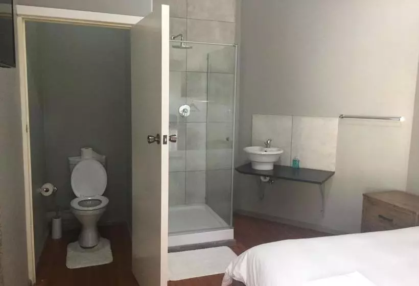 Majatalo Gonubie Summit