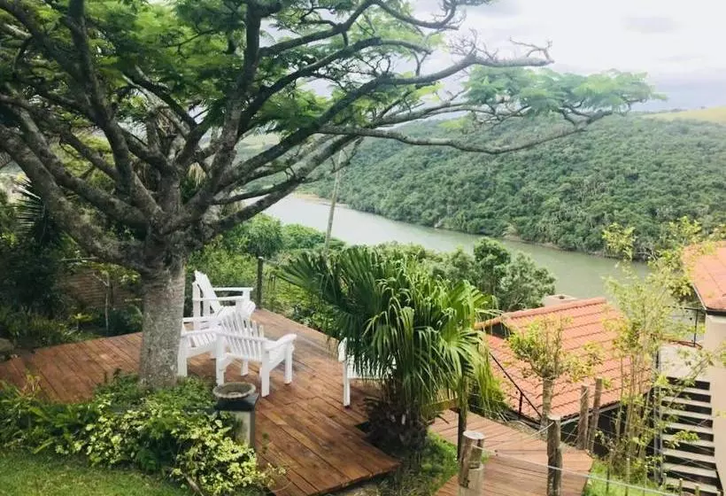 Majatalo Gonubie Summit