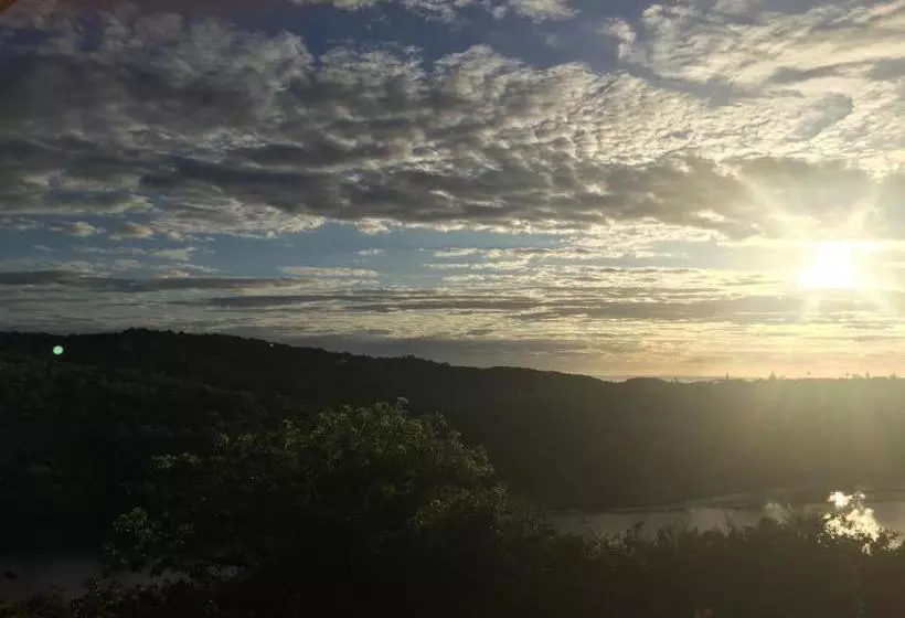 Majatalo Gonubie Summit