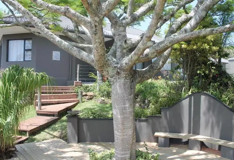 Majatalo Gonubie Summit