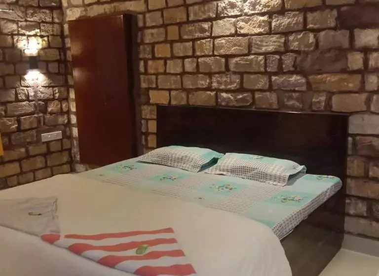 پانسیون Gopal Home Stay & Guest House