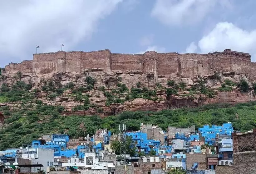 پانسیون Gopal Home Stay & Guest House
