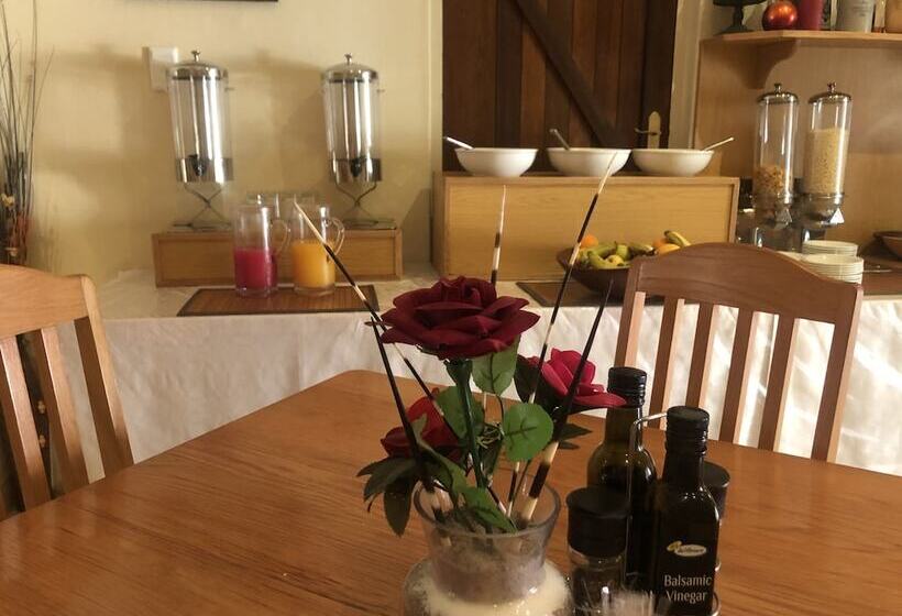 膳宿费 Schuetzenhaus Guesthouse