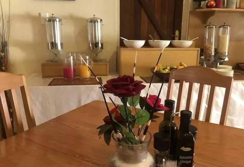 Majatalo Schuetzenhaus Guesthouse