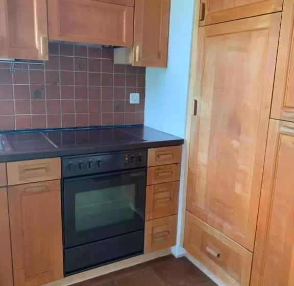 Retkeilymaja Bed & Breakfast Region Murtensee