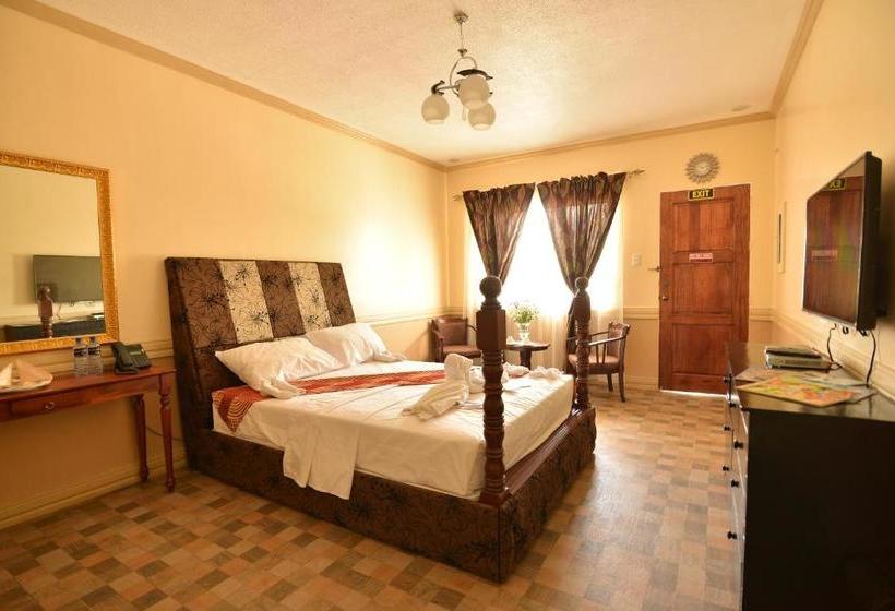 הוסטל Roz And Angelique S Inn & Suites