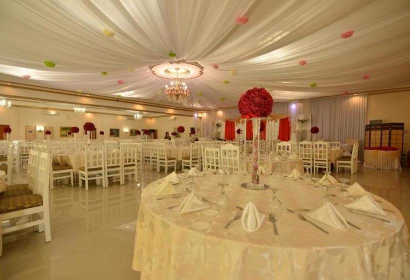 הוסטל Roz And Angelique S Inn & Suites