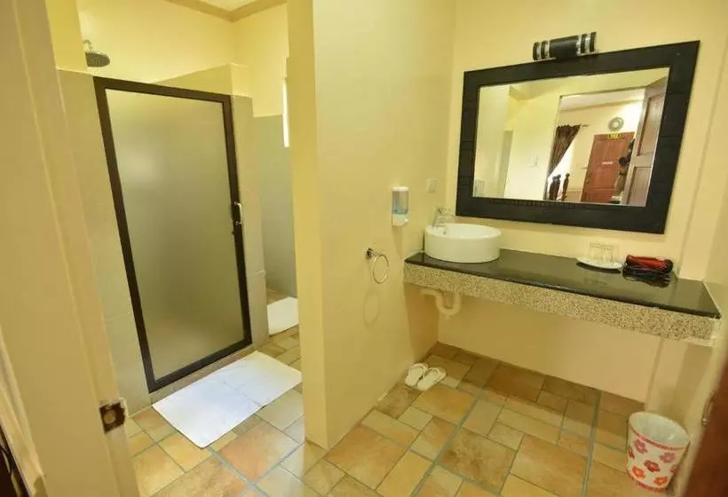 ユースホステル Roz And Angelique S Inn & Suites