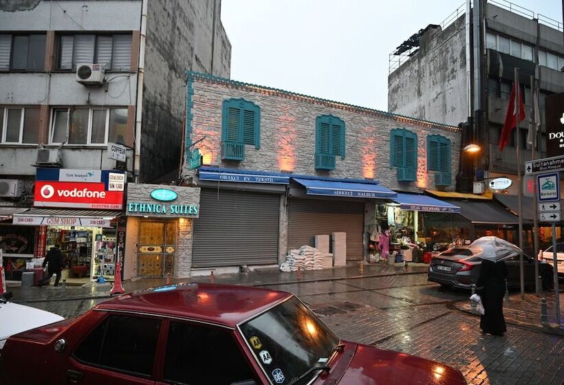 ホテル Ethnica Suites