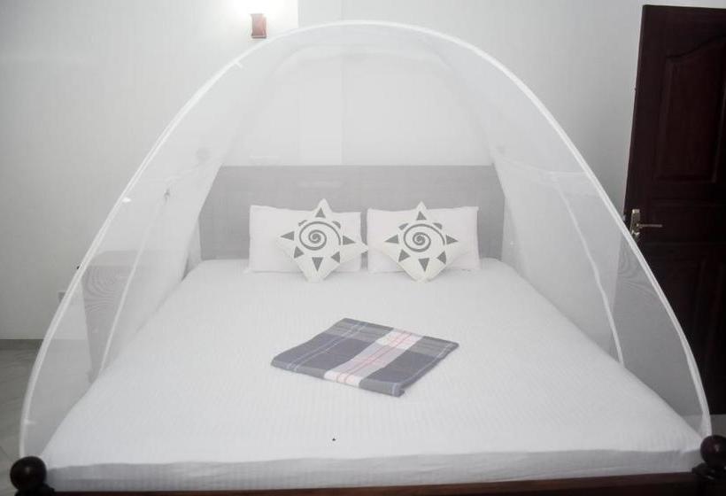 بنسيون Villa De White Sambur