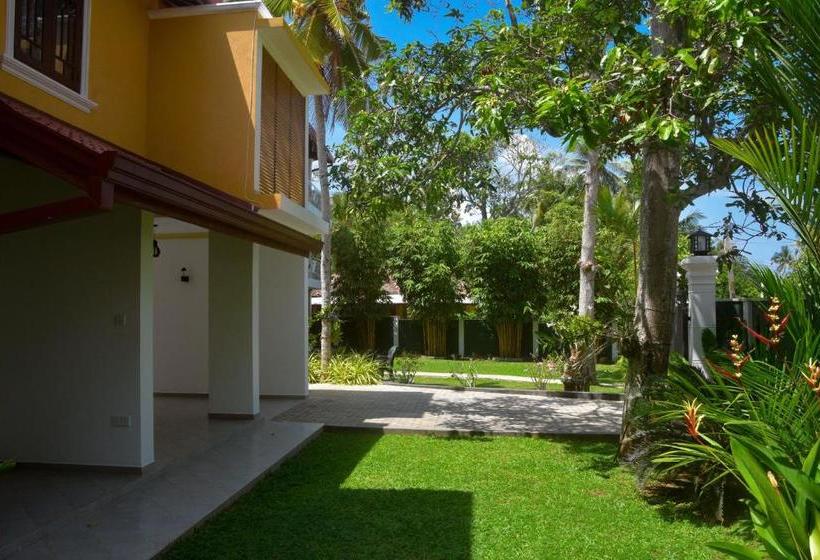 بنسيون Villa De White Sambur