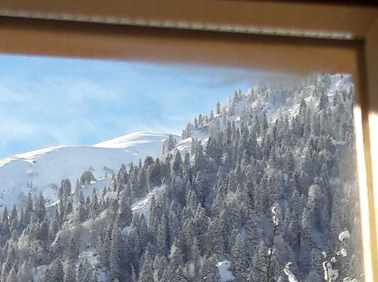 Meleklerin Evi Apart