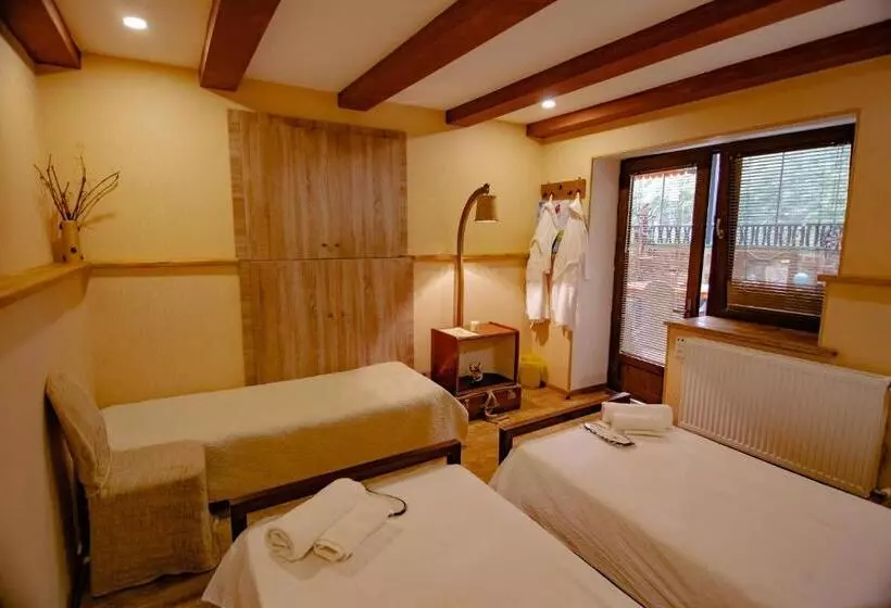 پانسیون Qilimcha S Guesthouse Art Museum