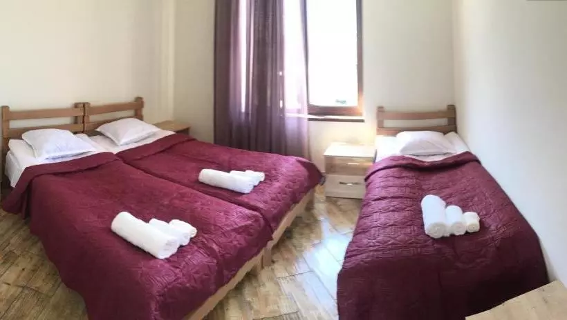 پانسیون Veranda Guesthouse