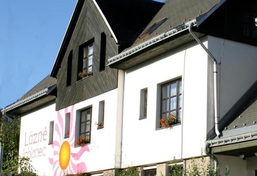 بنسيون Wellness Penzion Lázně Jablonec