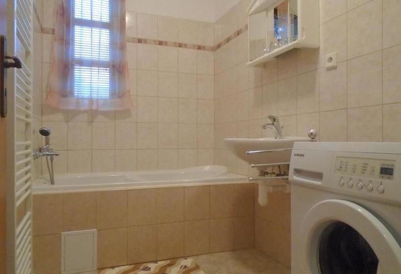 بنسيون Wellness Penzion Lázně Jablonec