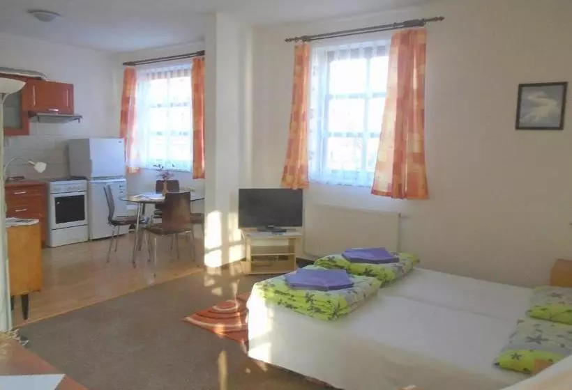 Majatalo Wellness Penzion Lázně Jablonec