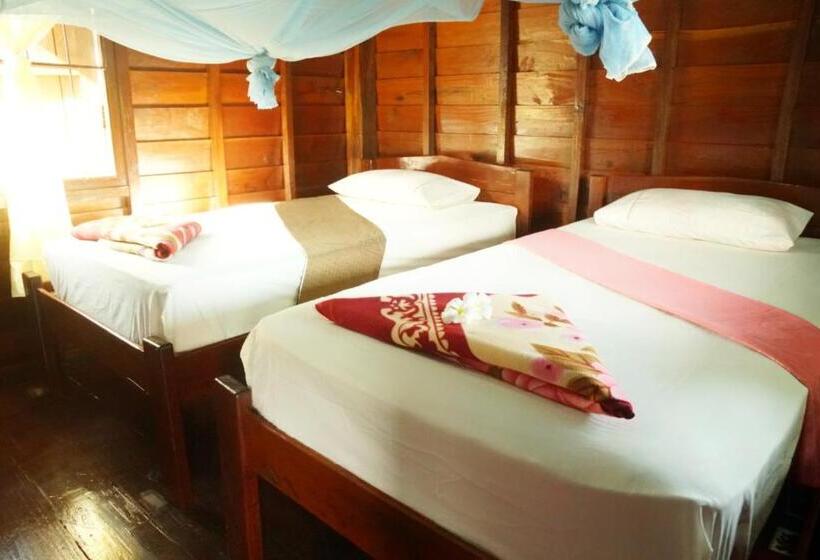 הוסטל The Boathouse