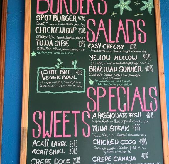 הוסטל The Spot Beachfront Sports Pousada