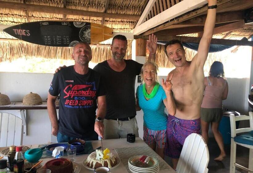 הוסטל The Spot Beachfront Sports Pousada