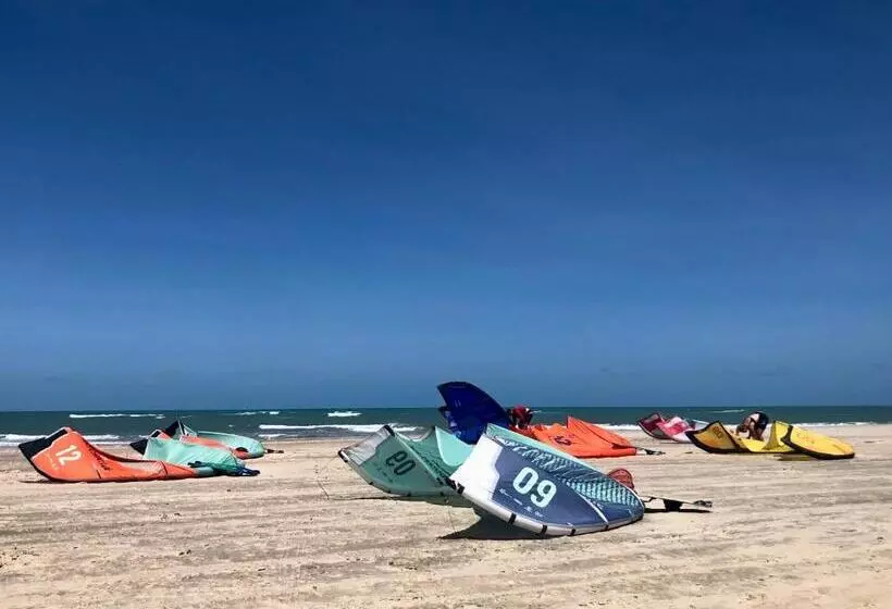 ユースホステル The Spot   Beachfront Sports Pousada